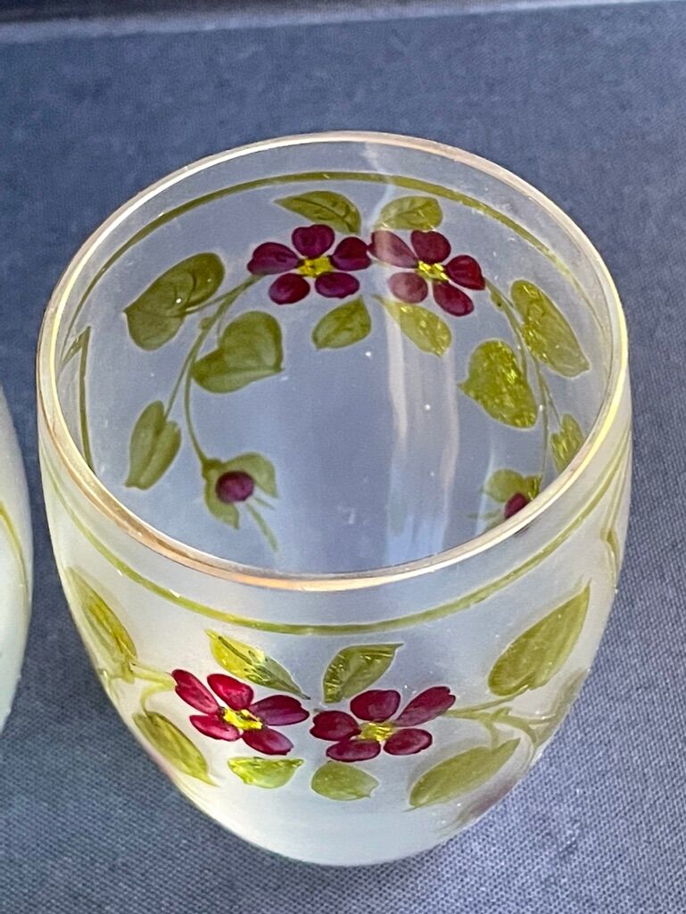 Non-selfish night service - art nouveau - hand-decorated satin blown crystal