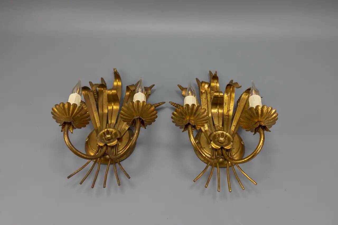 Pair of Hollywood Regency Style Gilt Metal Wheat Sheaf Wall Sconces, 1970s