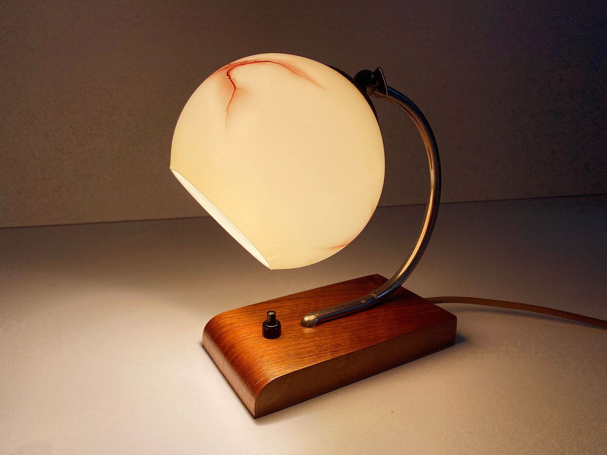 Table lamp art deco bauhaus, Vintage, 30s, Opaline Wood