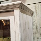 Buffet with 2 glass doors