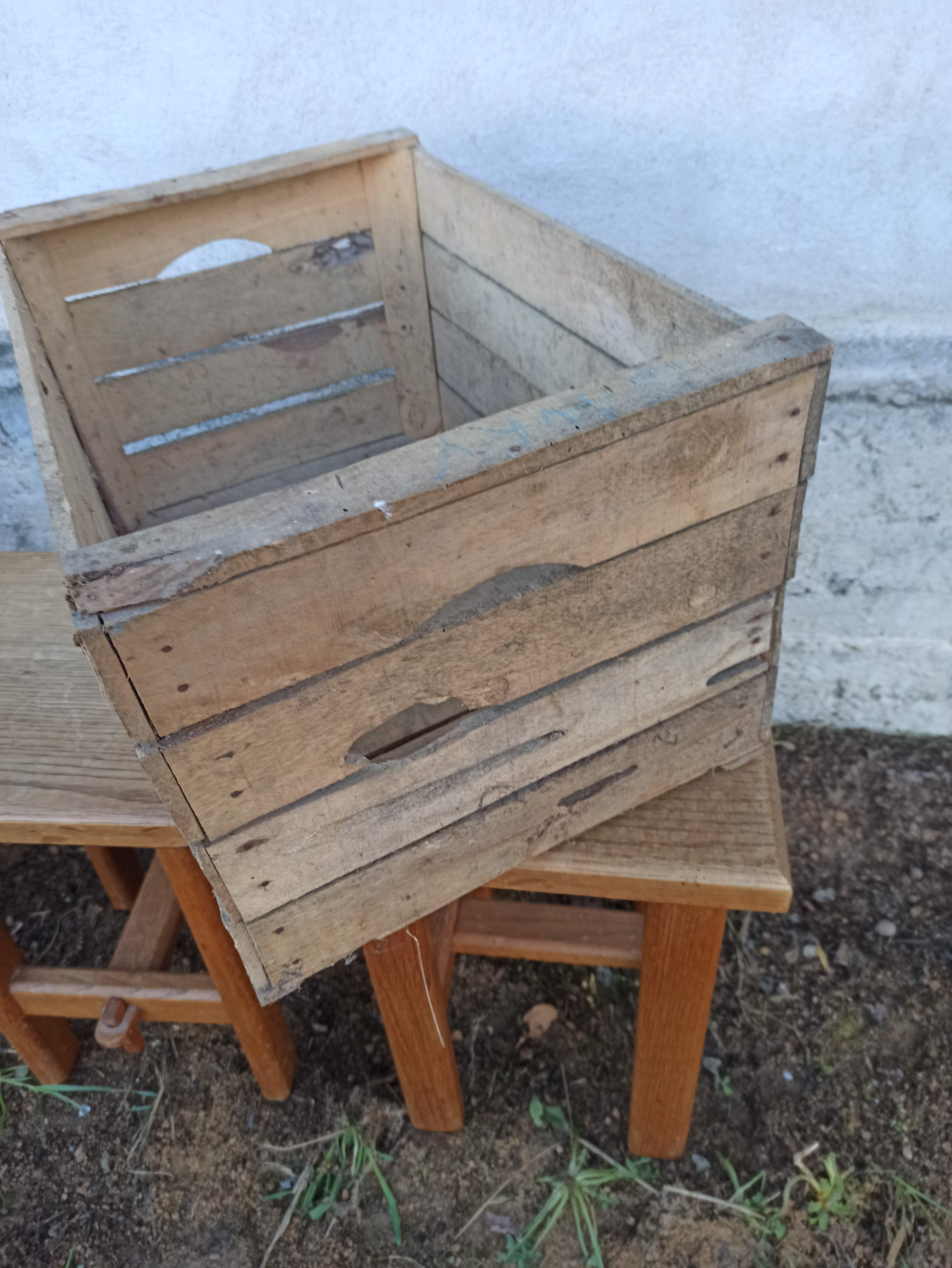 Wooden crate crate