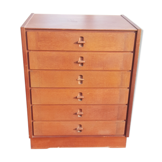 Commode de style scandinave