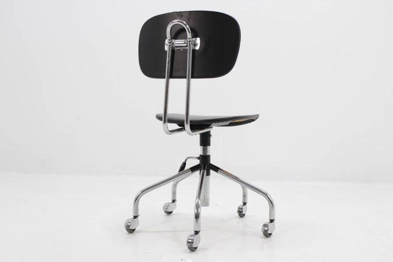 Chrome Wheel Office Chair