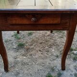 Farm table