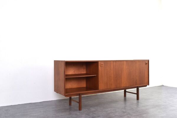 Buffet en teck du milieu du siècle par Klippan Korsør pour Ikea, années 1960.