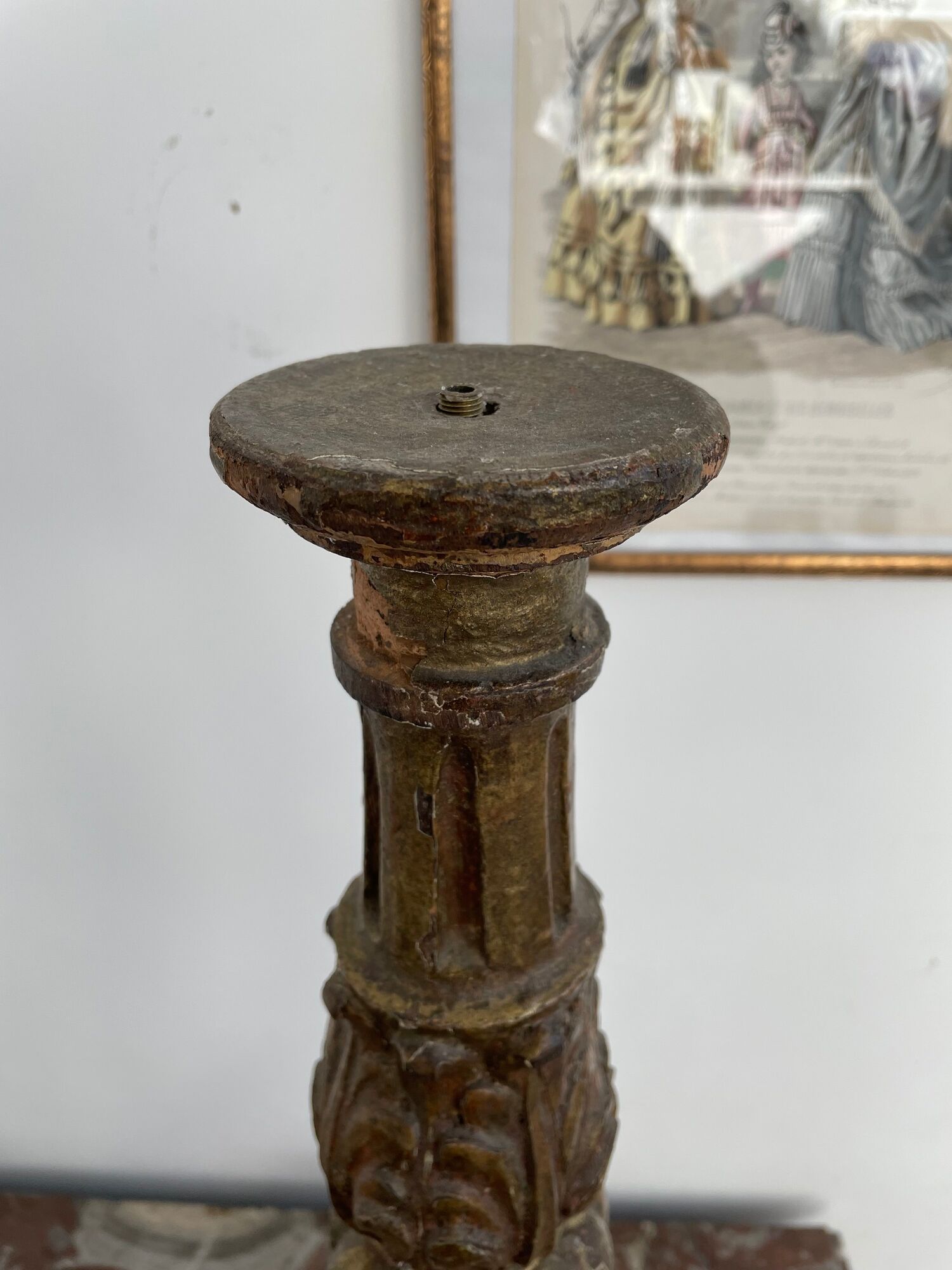 Candle picnic gilded and carved wood tripod feet, eighteenth century
