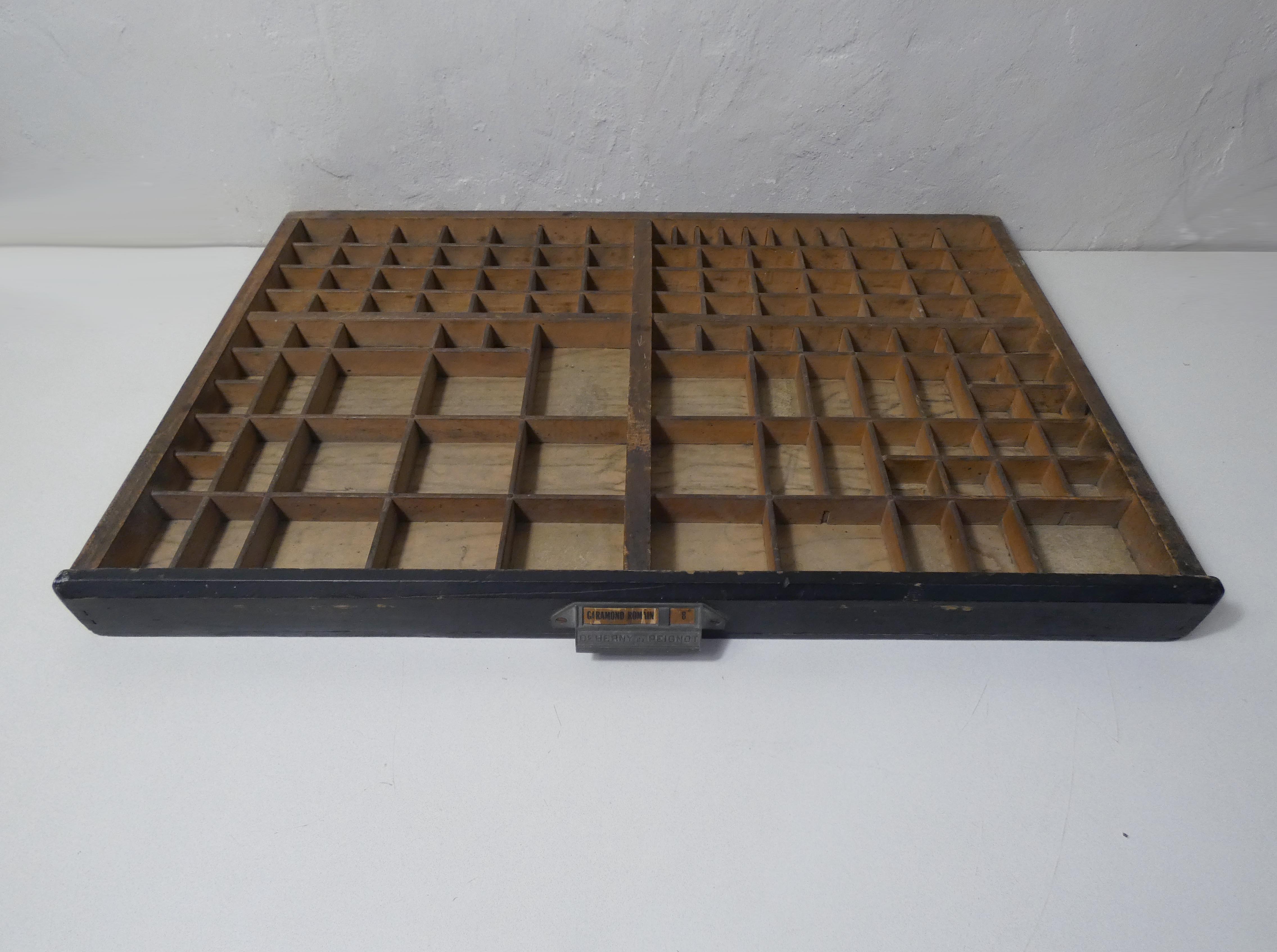 Printing locker shelf in trinkets