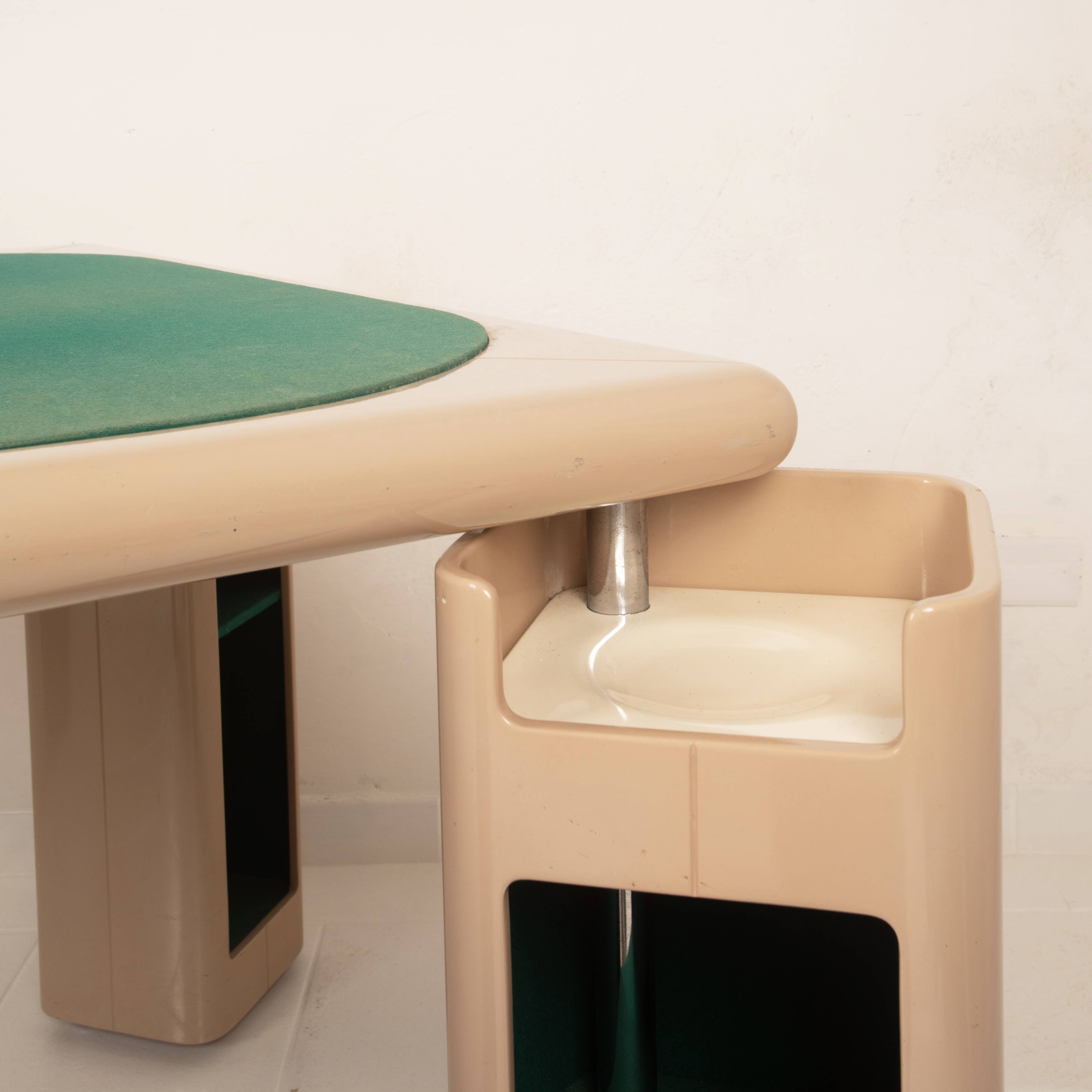 Pierluigi Molinari Lacquered Wood and Green Felt Game Table for Pozzi 1970