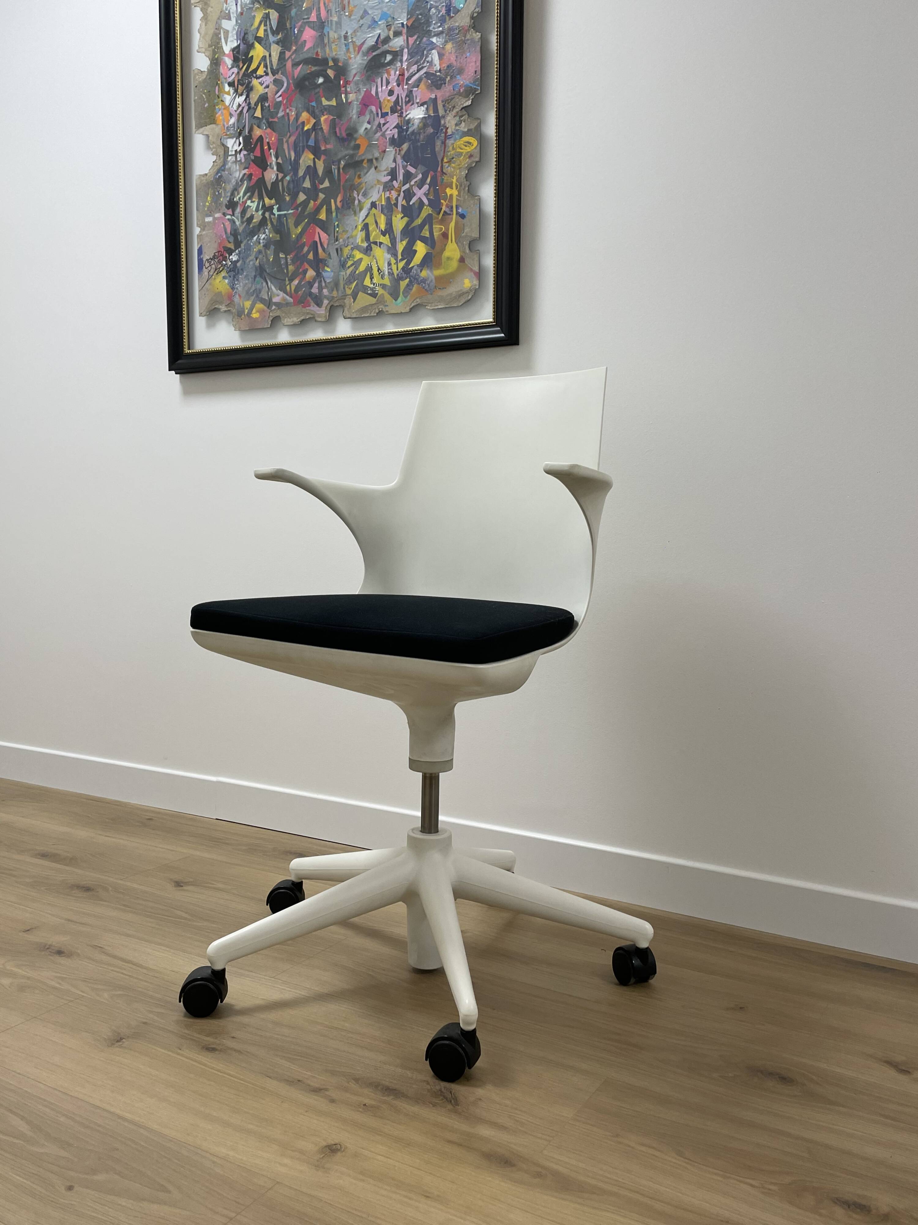 Spoon vintage office chair by Kartell