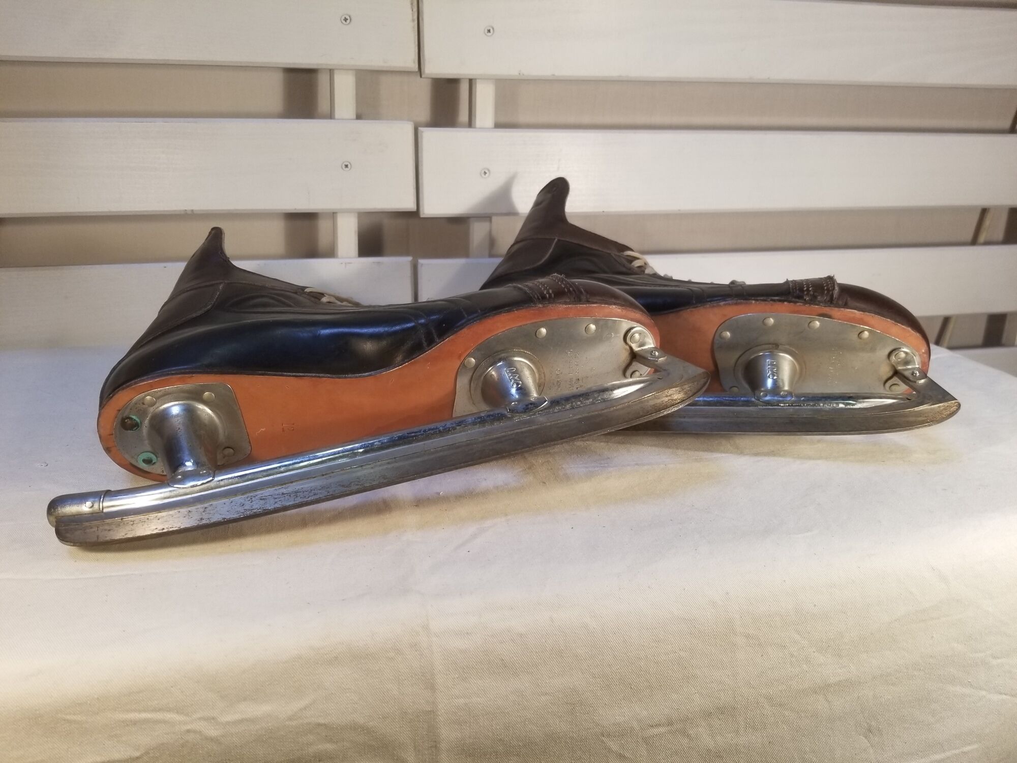 Former NHL Hockey Skates - Daoust Pro Model Canada - Vintage Sports Deco