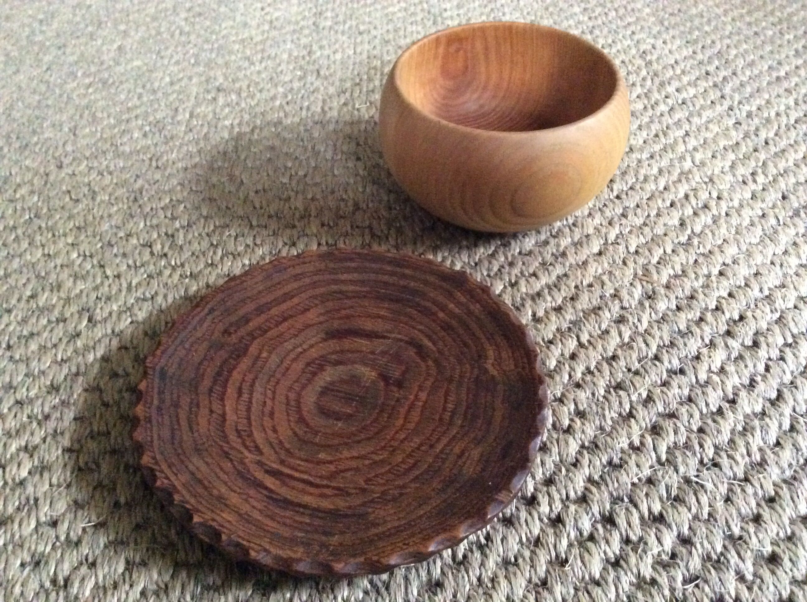 Wooden bowl and plate set