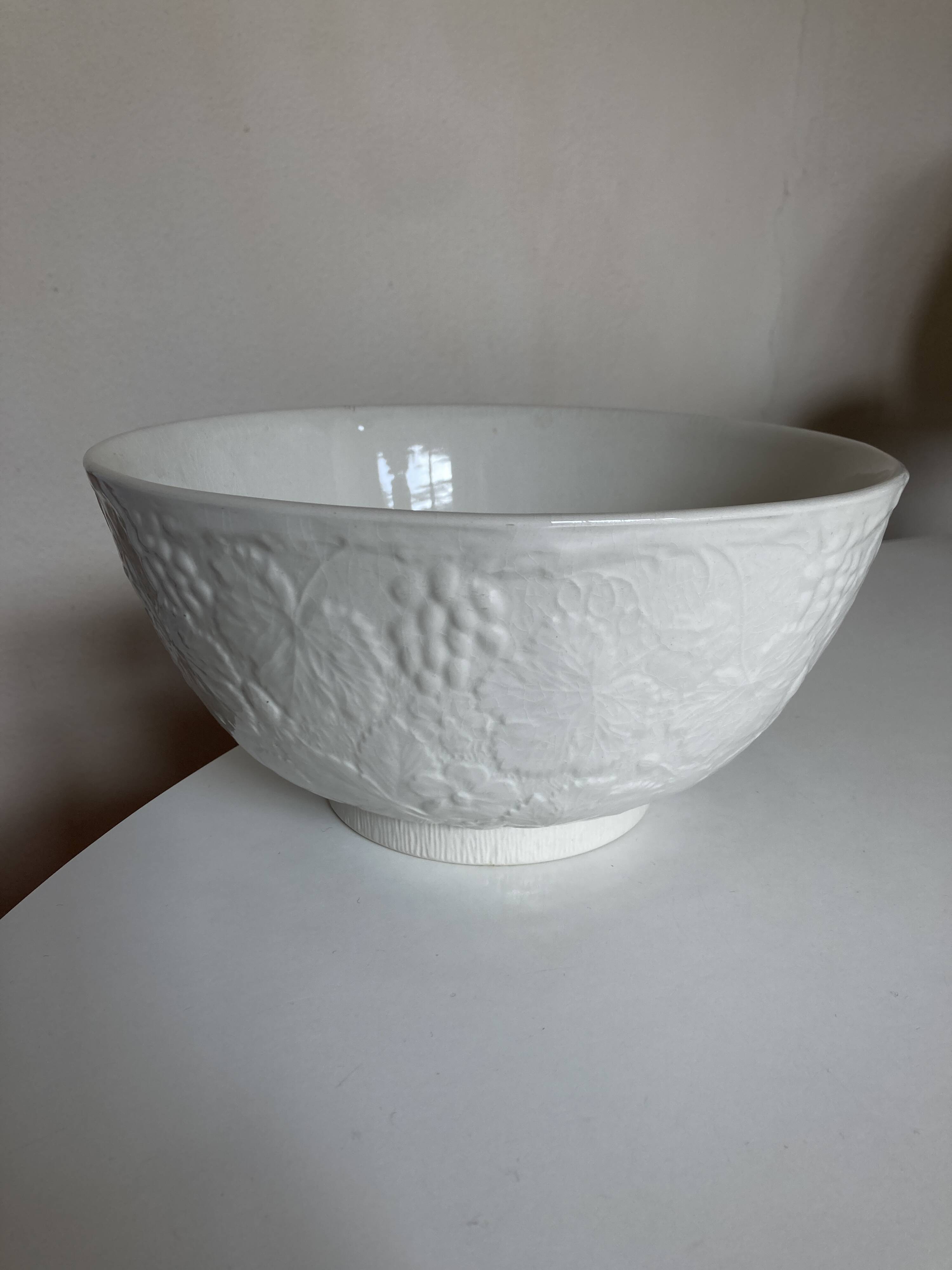 Burleigh Davenport English earthenware salad bowl with vine leaf and strawberry relief