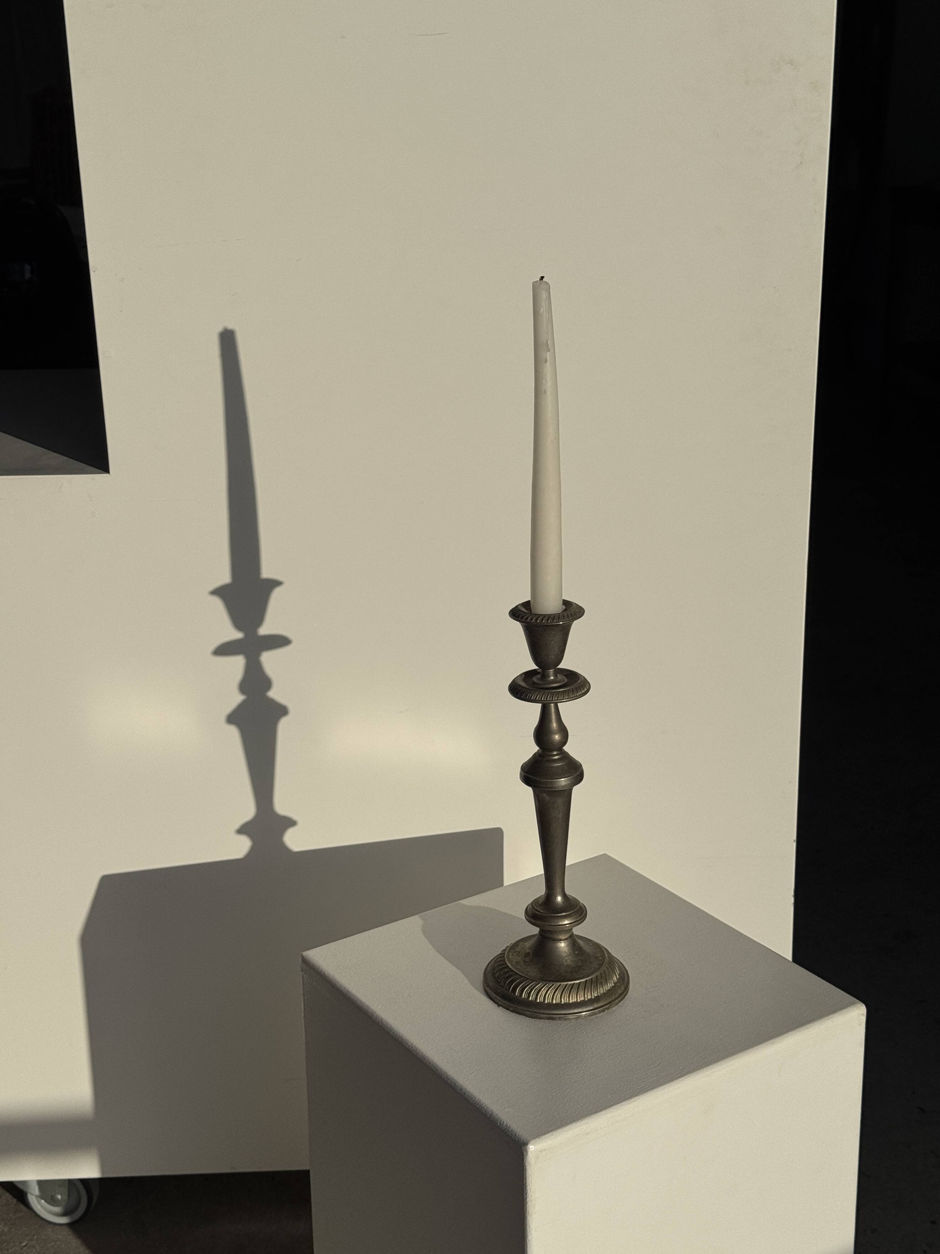 Large antique silver-plated candlestick H29 D10.5