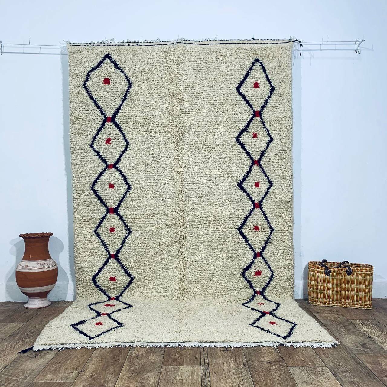 Handmade Moroccan Berber rug 253 X 153 CM