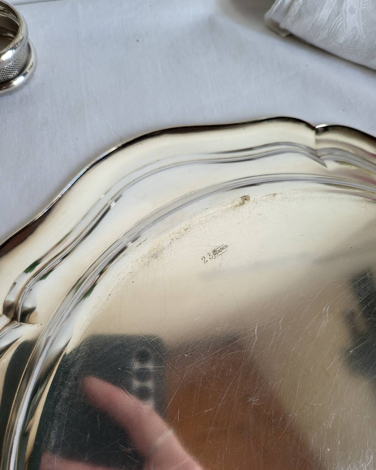 Plat de Service Rond en métal argenté Quist Alpacca