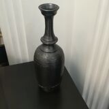 Vase en terre cuite émaillée noire, signé Jean Marais