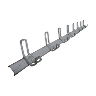 Industrial wall coat rack with 8 hooks Simu france equipment