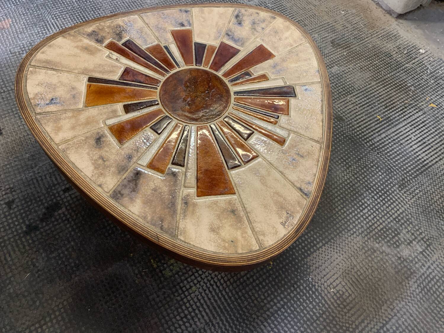 Barrois tripod coffee table