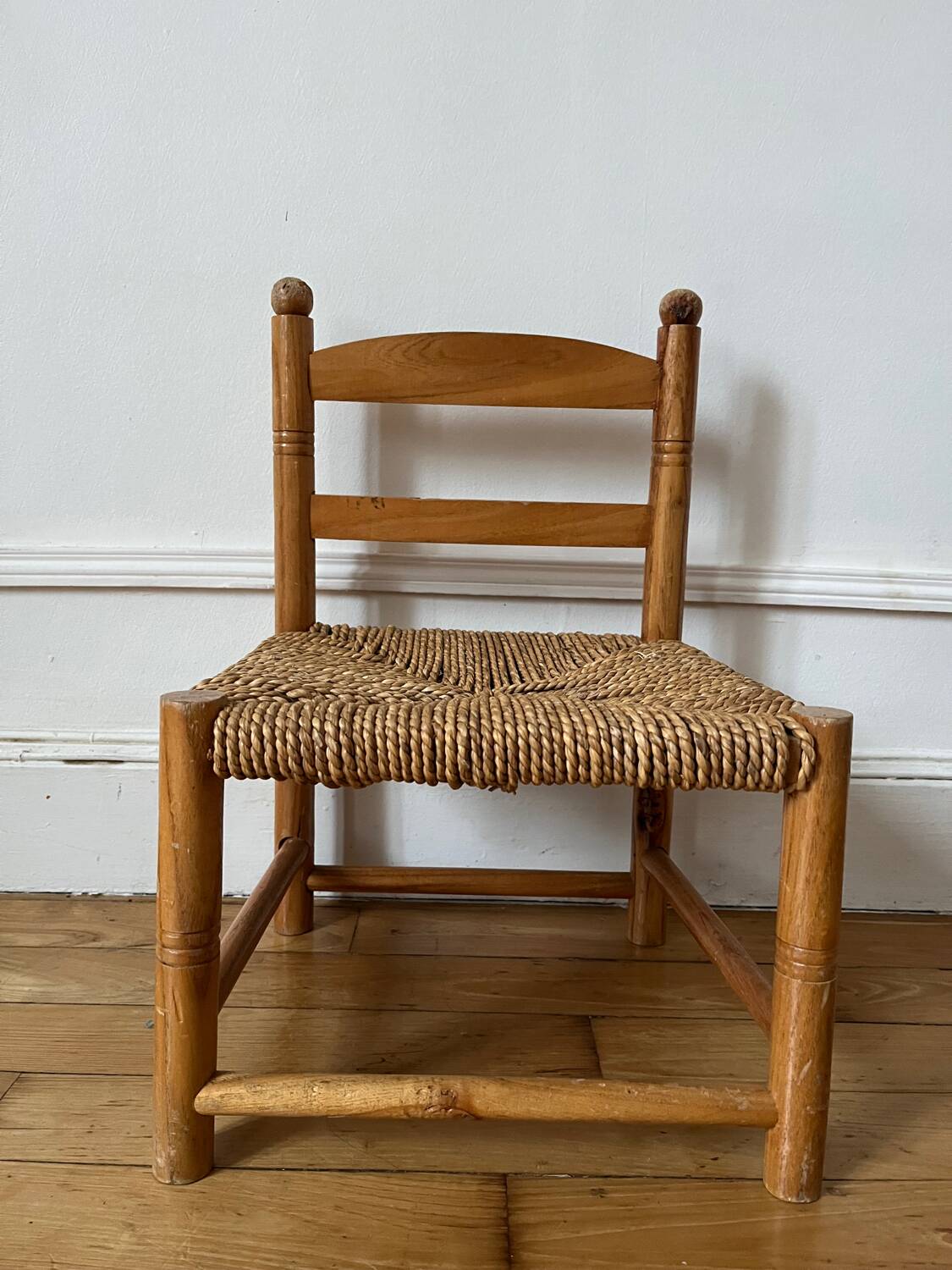 Chaise enfant corde et bois