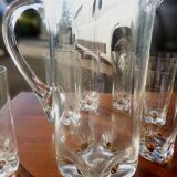 Very chic service including a pitcher and 6 tall glasses for orangeade