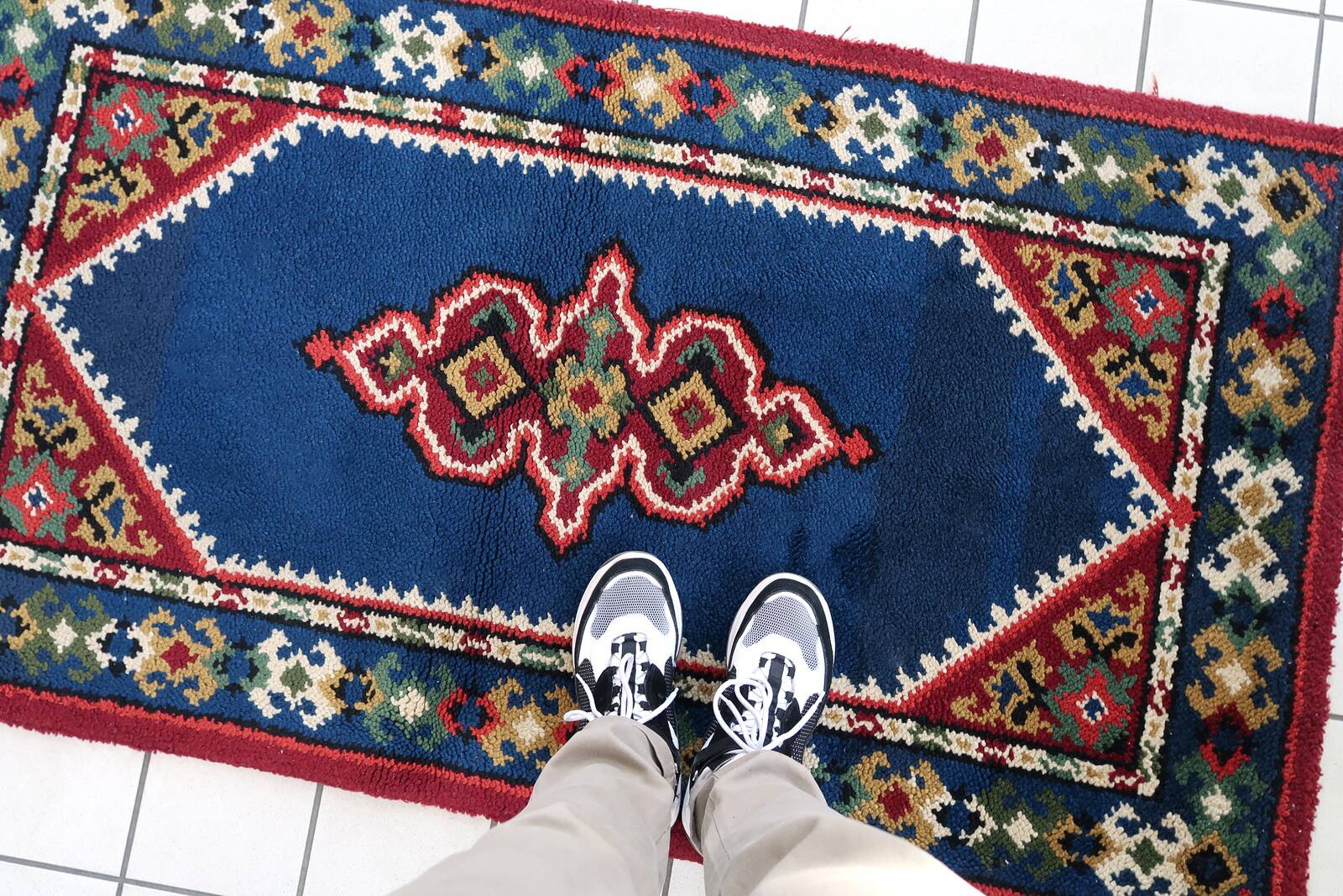 Tapis vintage français Savonnerie fait main en laine – 94 x 170 cm – 1960s