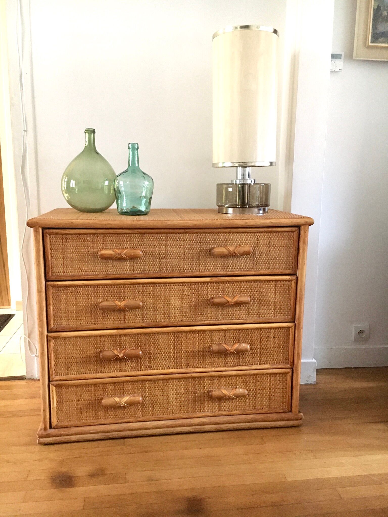 Chest of drawers 4 vintage drawers in 80s patinated rattan in good condition