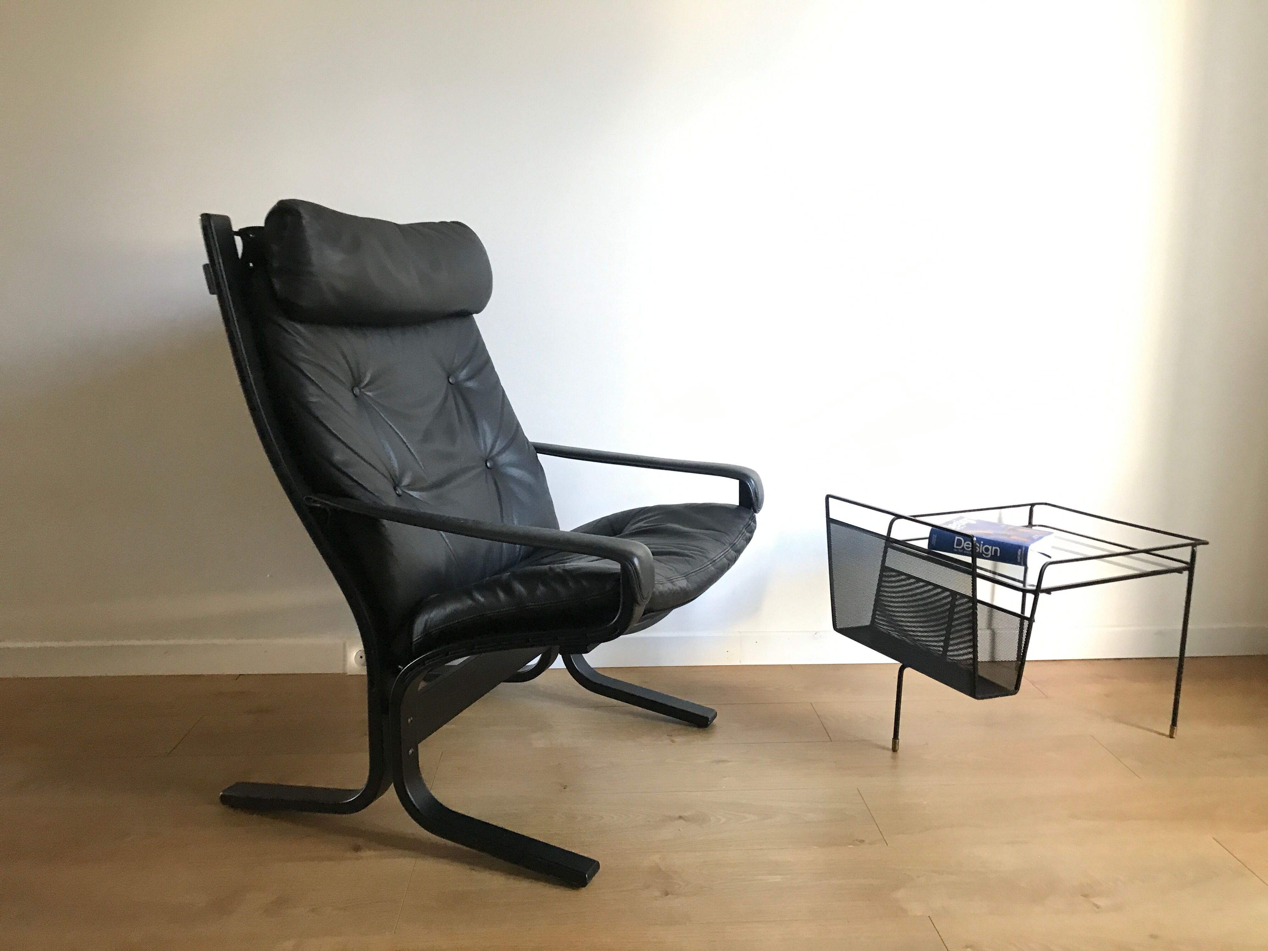 LOUNGE ARMCHAIR SIESTA BLACK LEATHER BY INGMAR RELLING FOR WESTNOFA