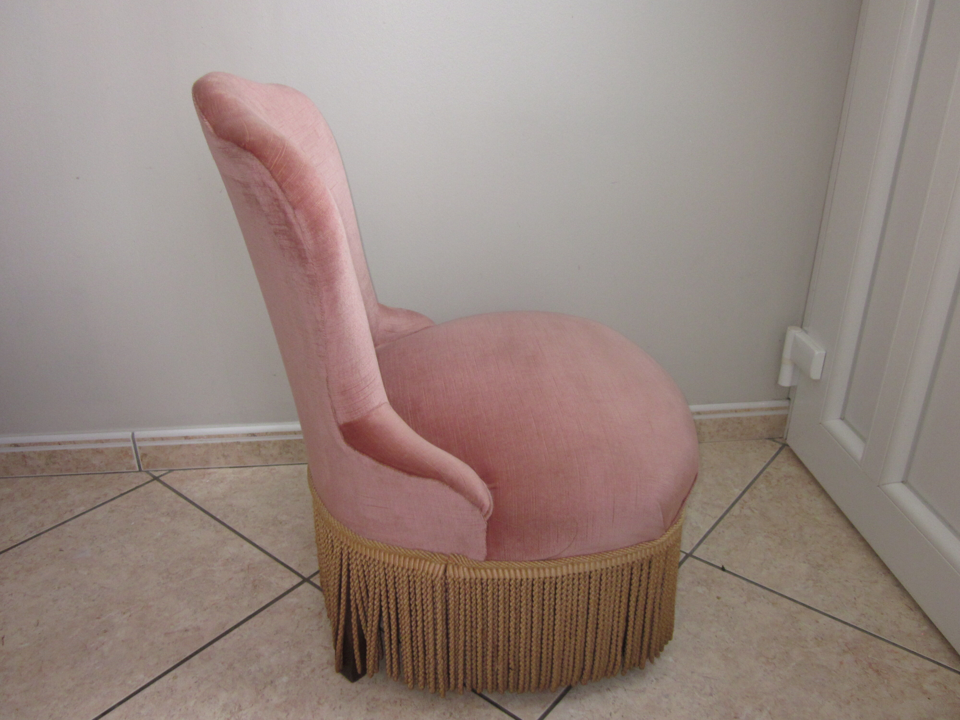 Vintage toad armchair