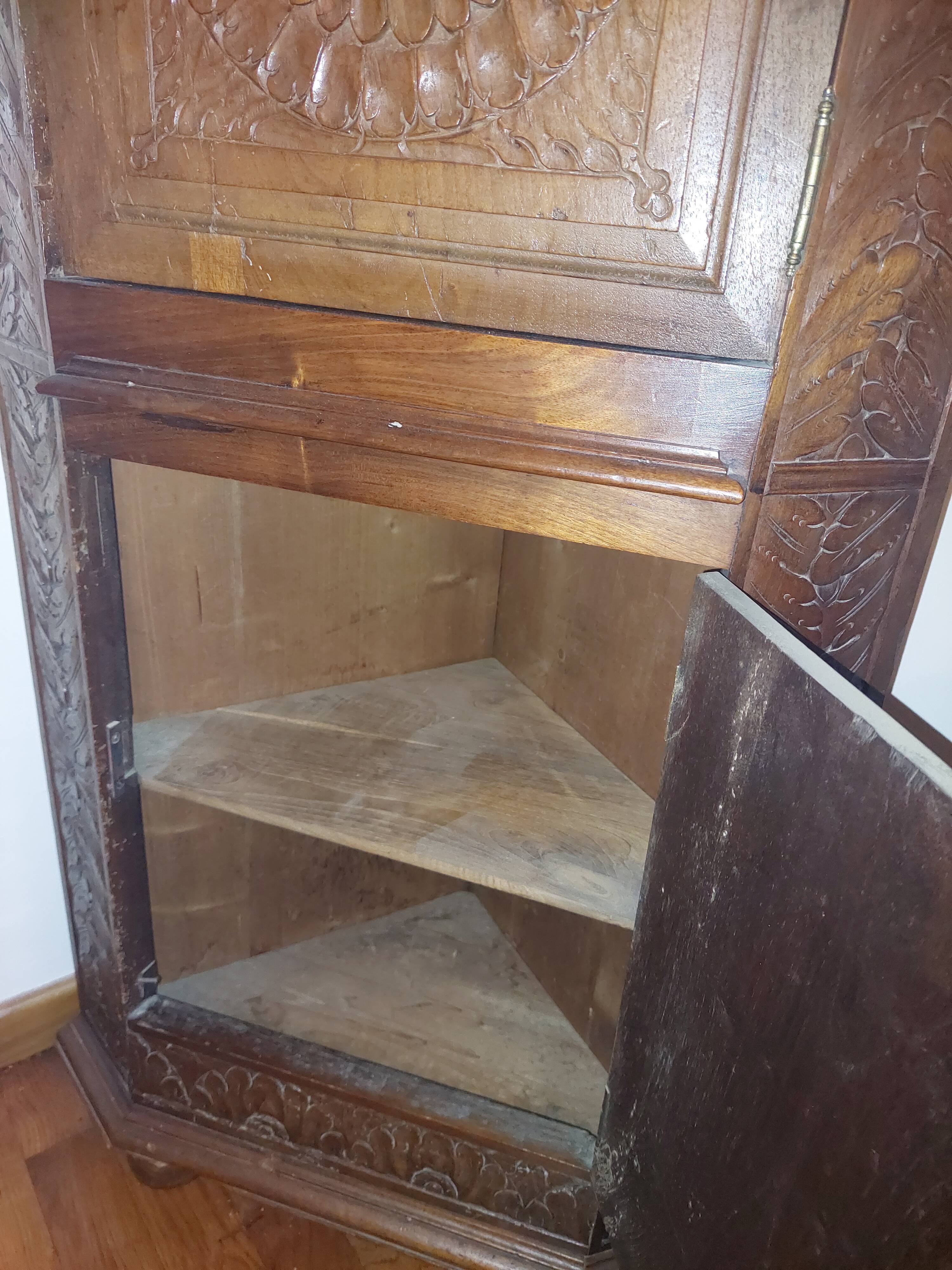 Walnut corner cabinet (notch)