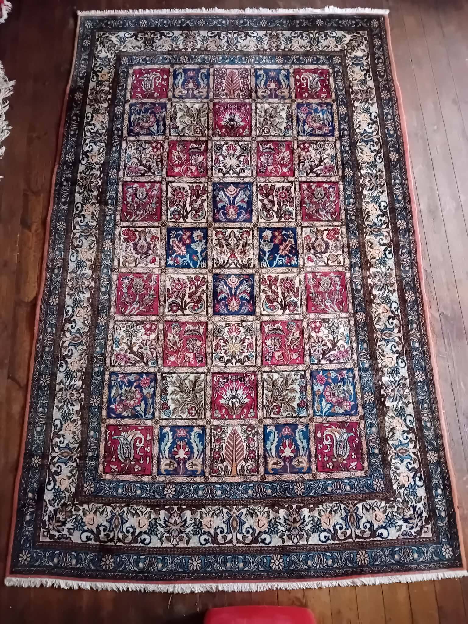 Handmade Bachtiar Persian rug 323x195cm