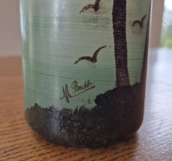 Vase en verre dépolit peint art déco signé