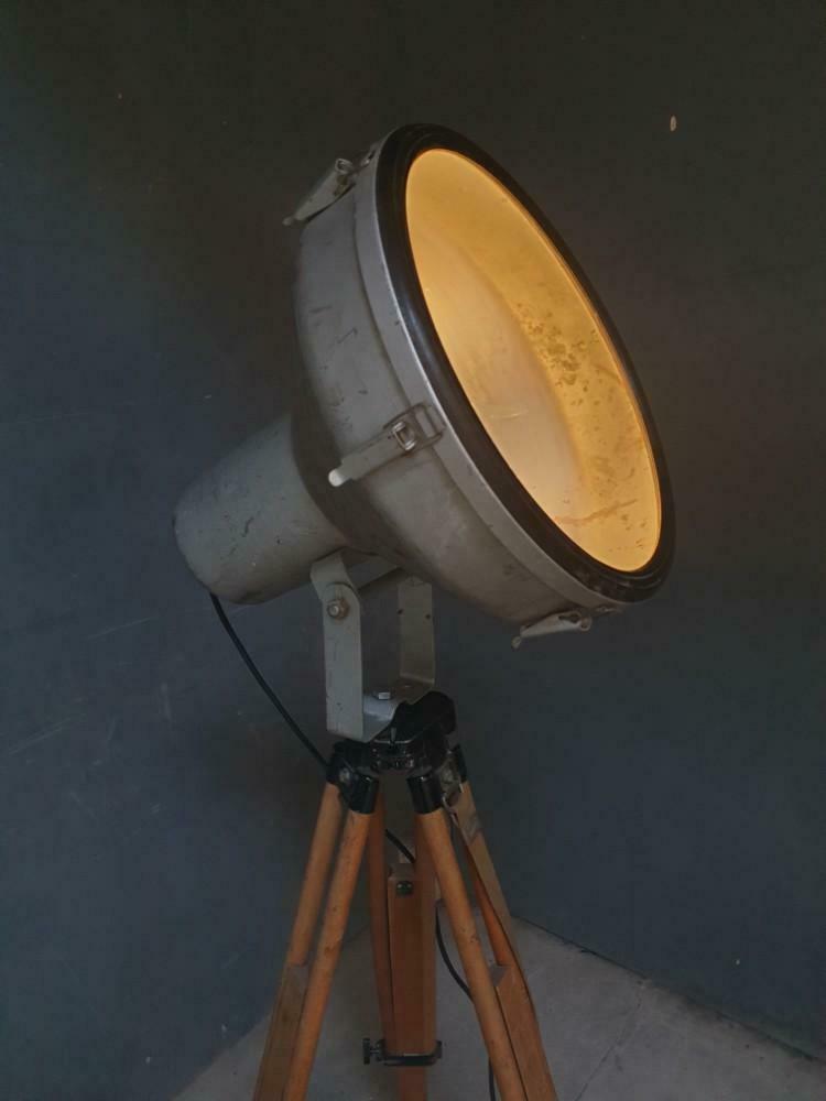 Industrial lamp on a tripod