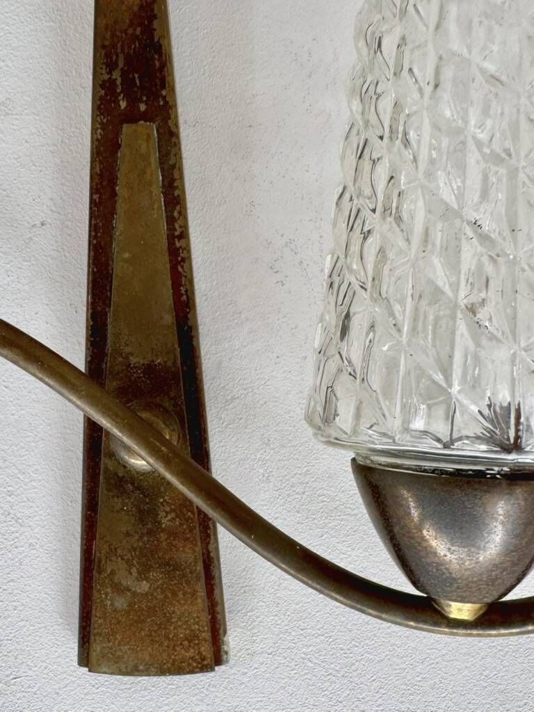 Paire d'appliques vintage en laiton et verre pressé-moulé, France, 1950