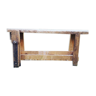 Established old carpenter