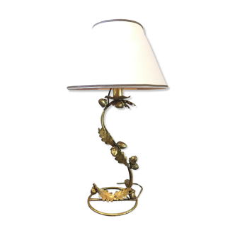 Golden lamp oak leaves