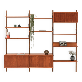 3-Bay wall unit by Poul Cadovius