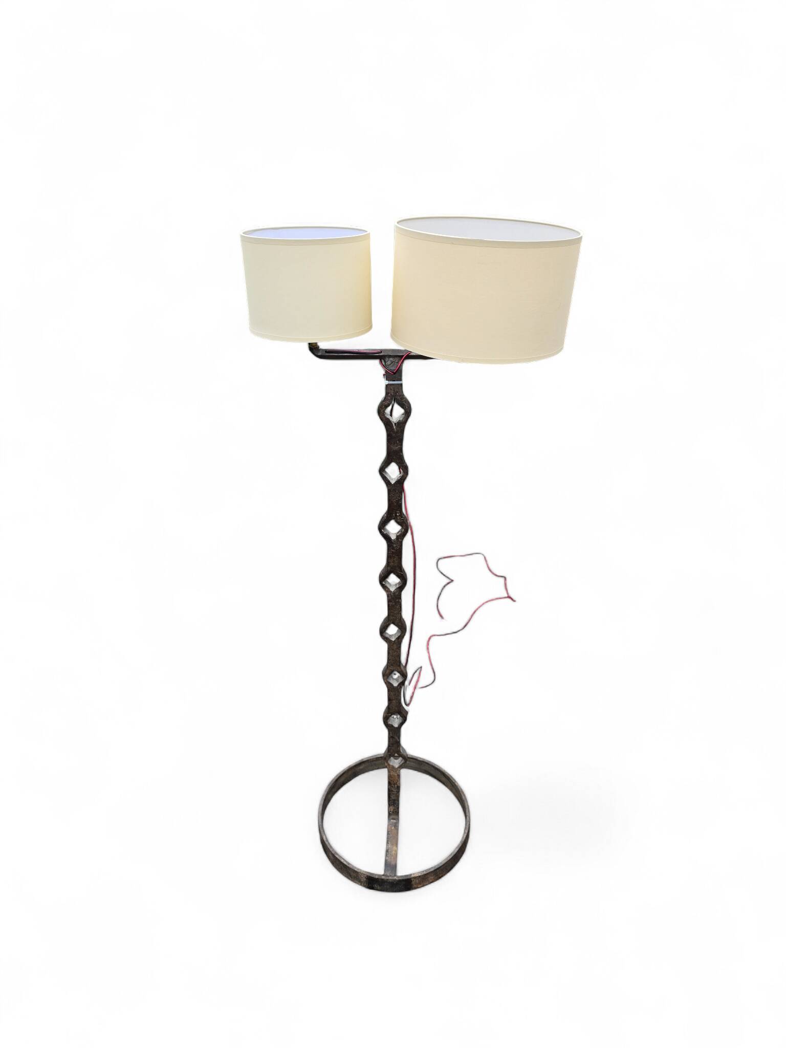 Brutalist chain floor lamp from the 70s