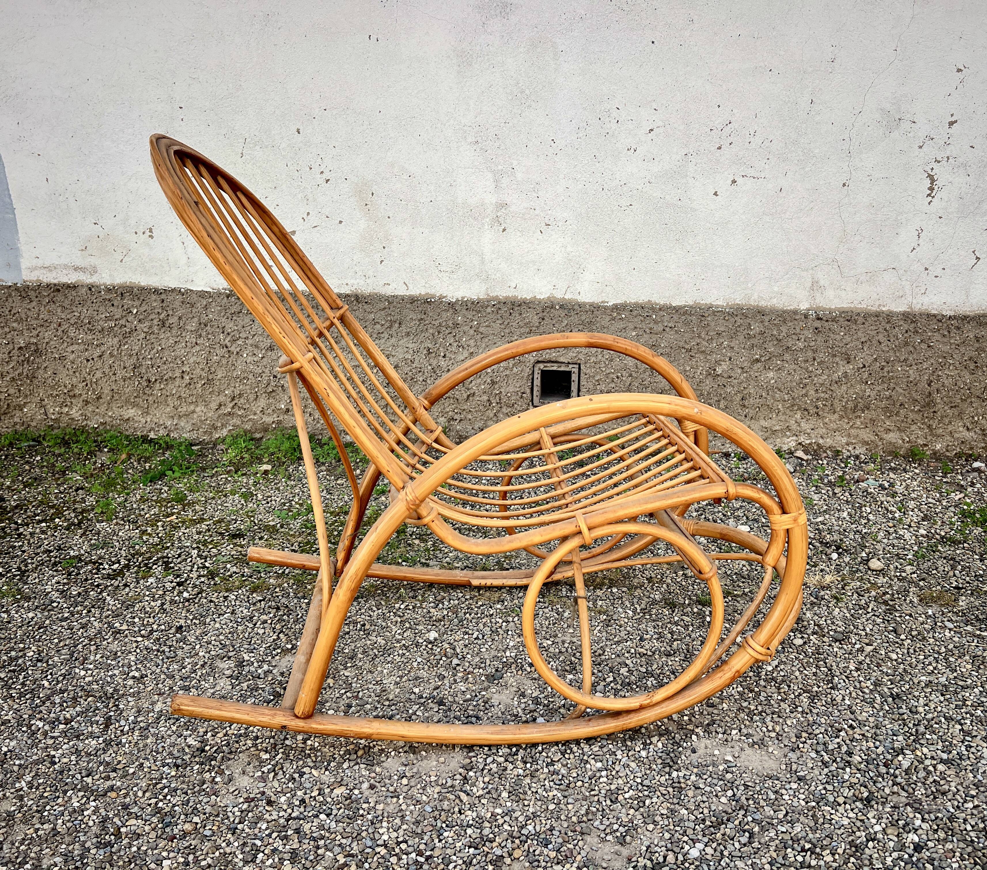 Adult rattan rocking chair – very good condition
