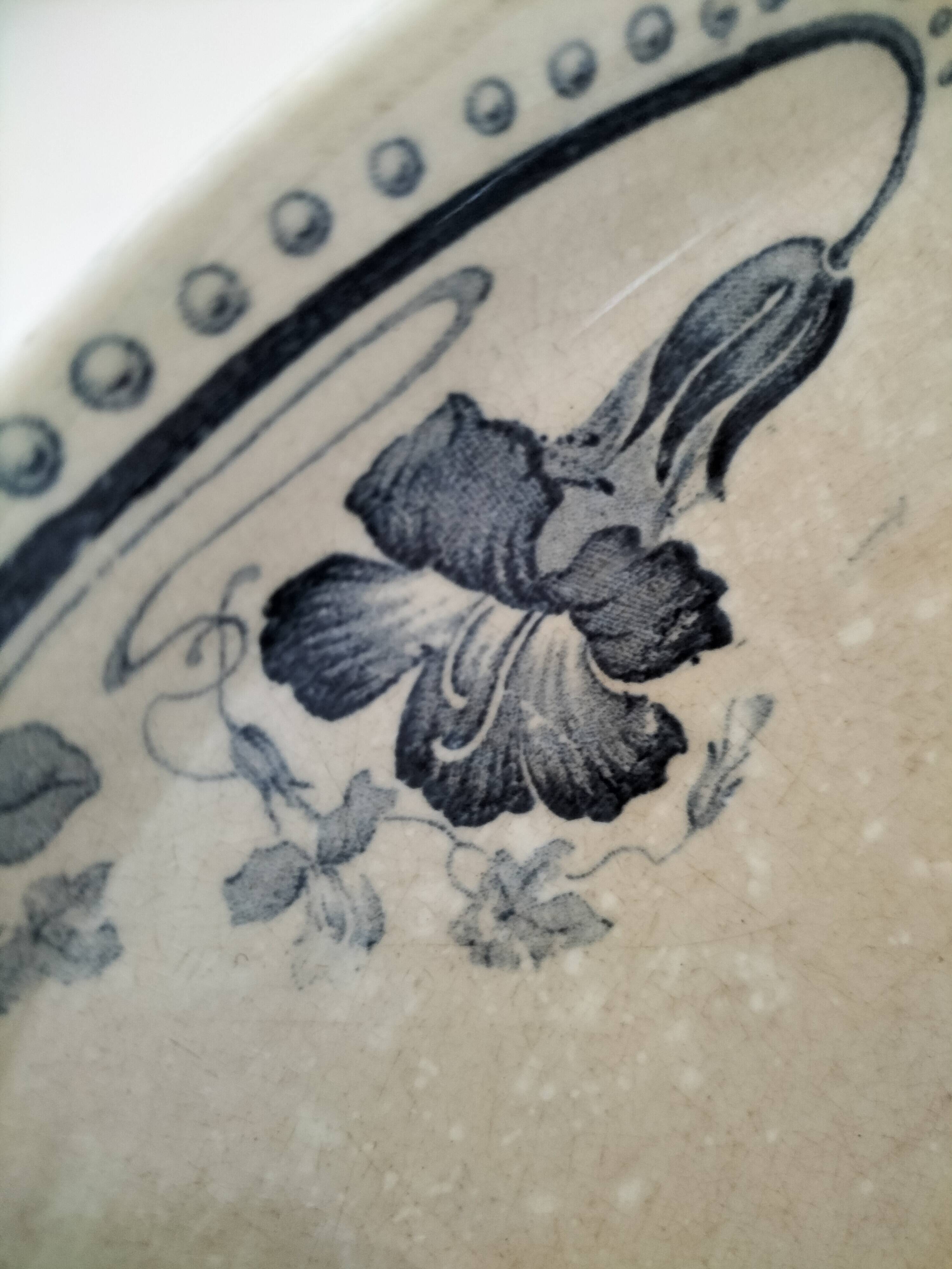 Compote dish with pedestal – SFNO stamp (circa 1890-1910)