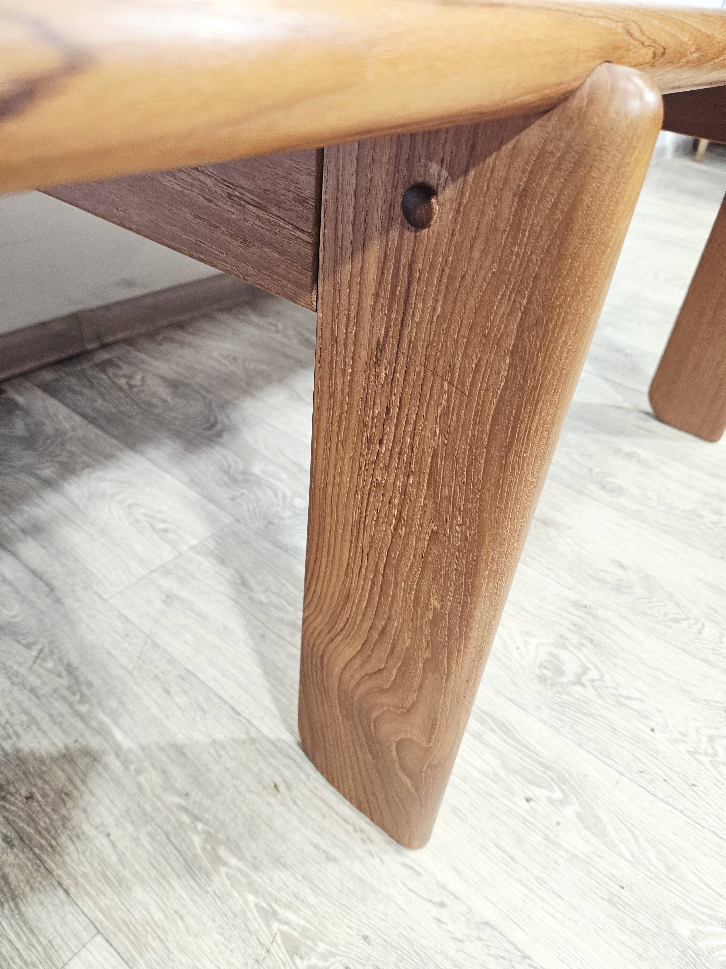 Table basse en teck massif danois / Style Mid-Century Modern / Années 1970.