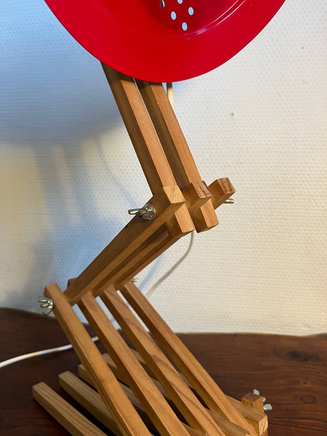 Wooden accordion wall lamp