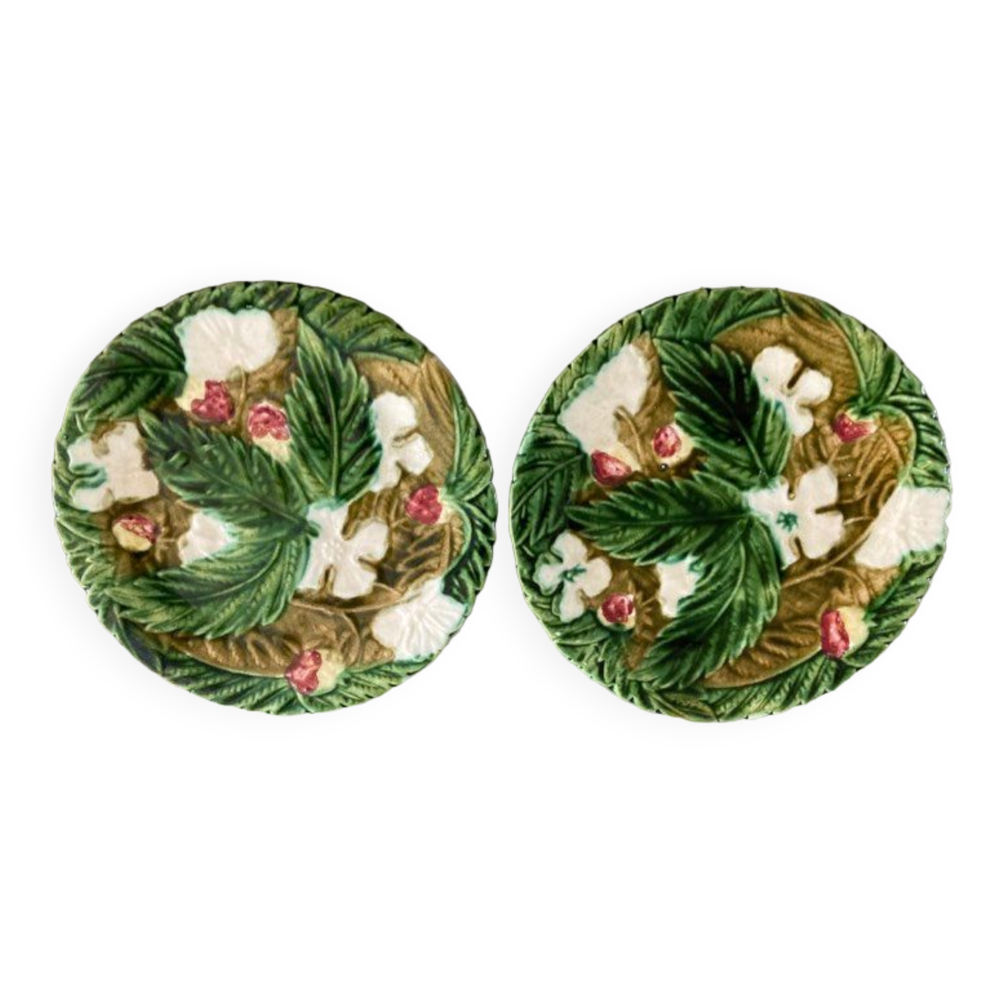 Set of 2 strawberry plates Majolica Barbotine