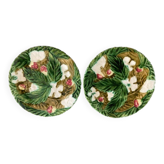 Set of 2 strawberry plates Majolica Barbotine