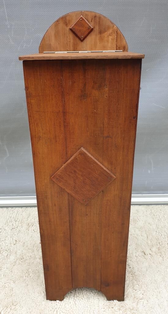 Vintage bread hutch 1940 diamonds