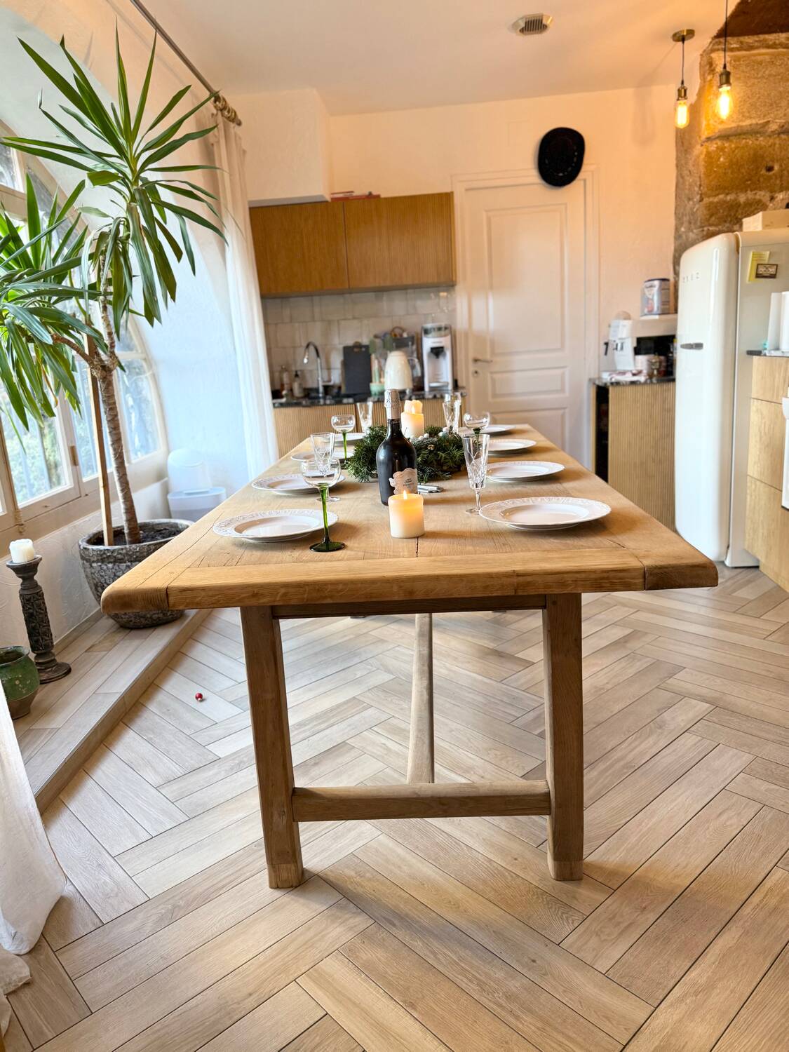 Solid wood farmhouse table with 2 extensions