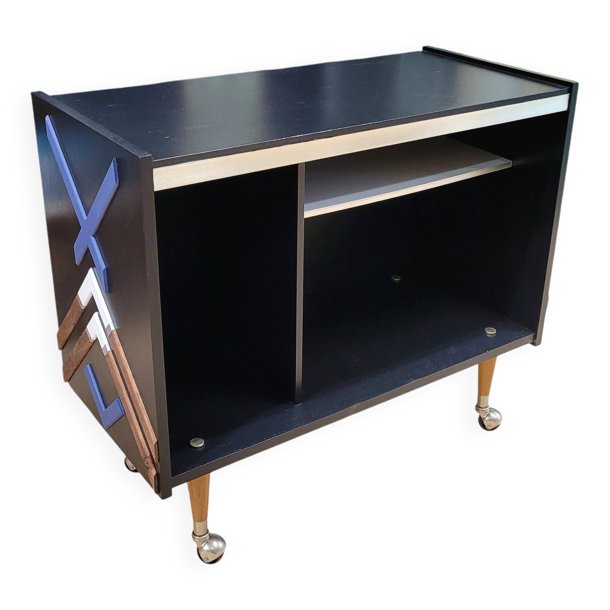 Vinyl storage unit on wheels
