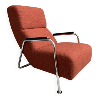 Fauteuil relax en tissu rouge marron et structure chromée 1970