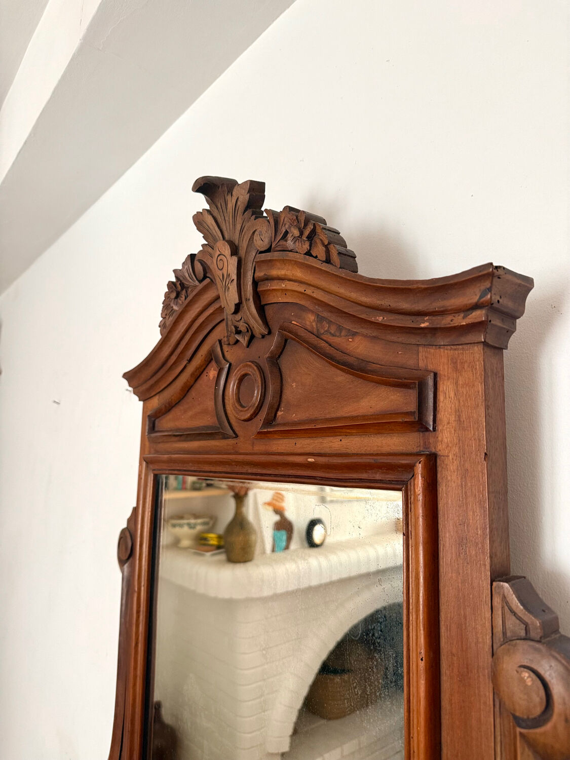 Louis-Philippe walnut commode with marble top and pediment mirror –