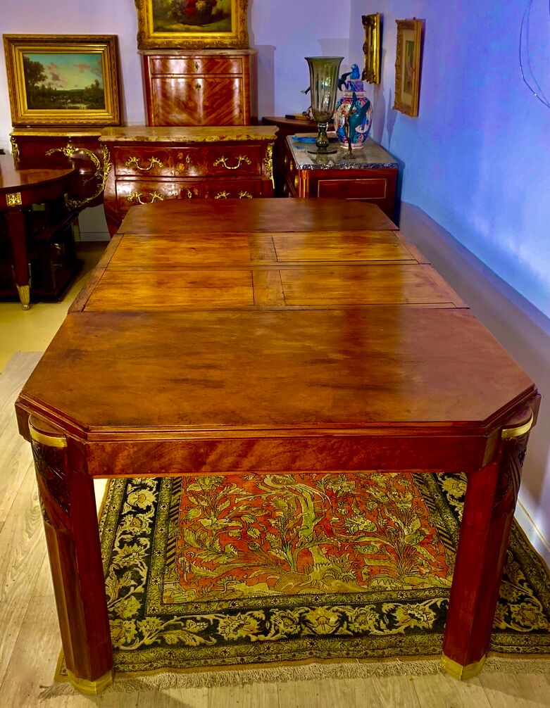 Art deco table 1920 in walnut with extensions, 8 people