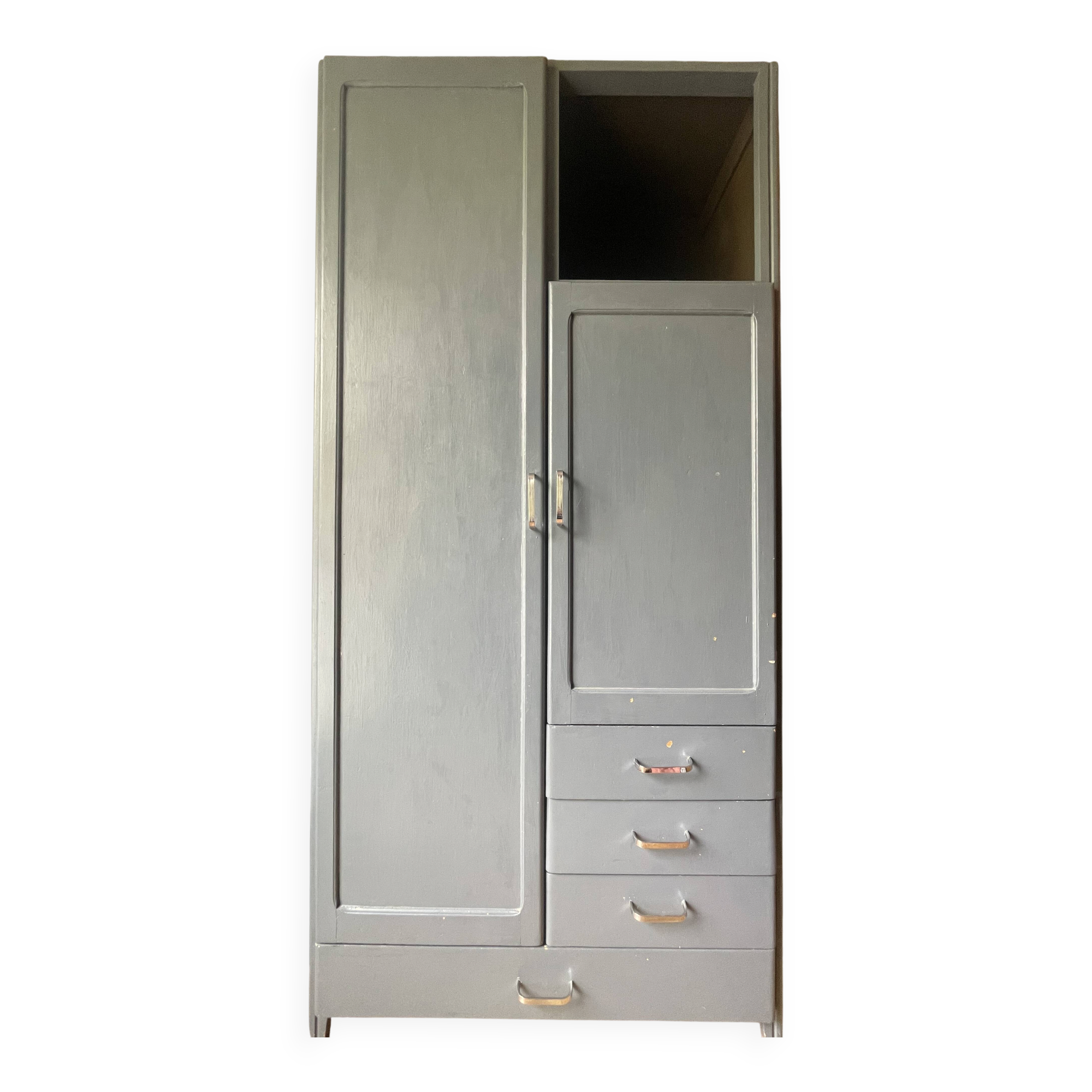Armoire vintage
